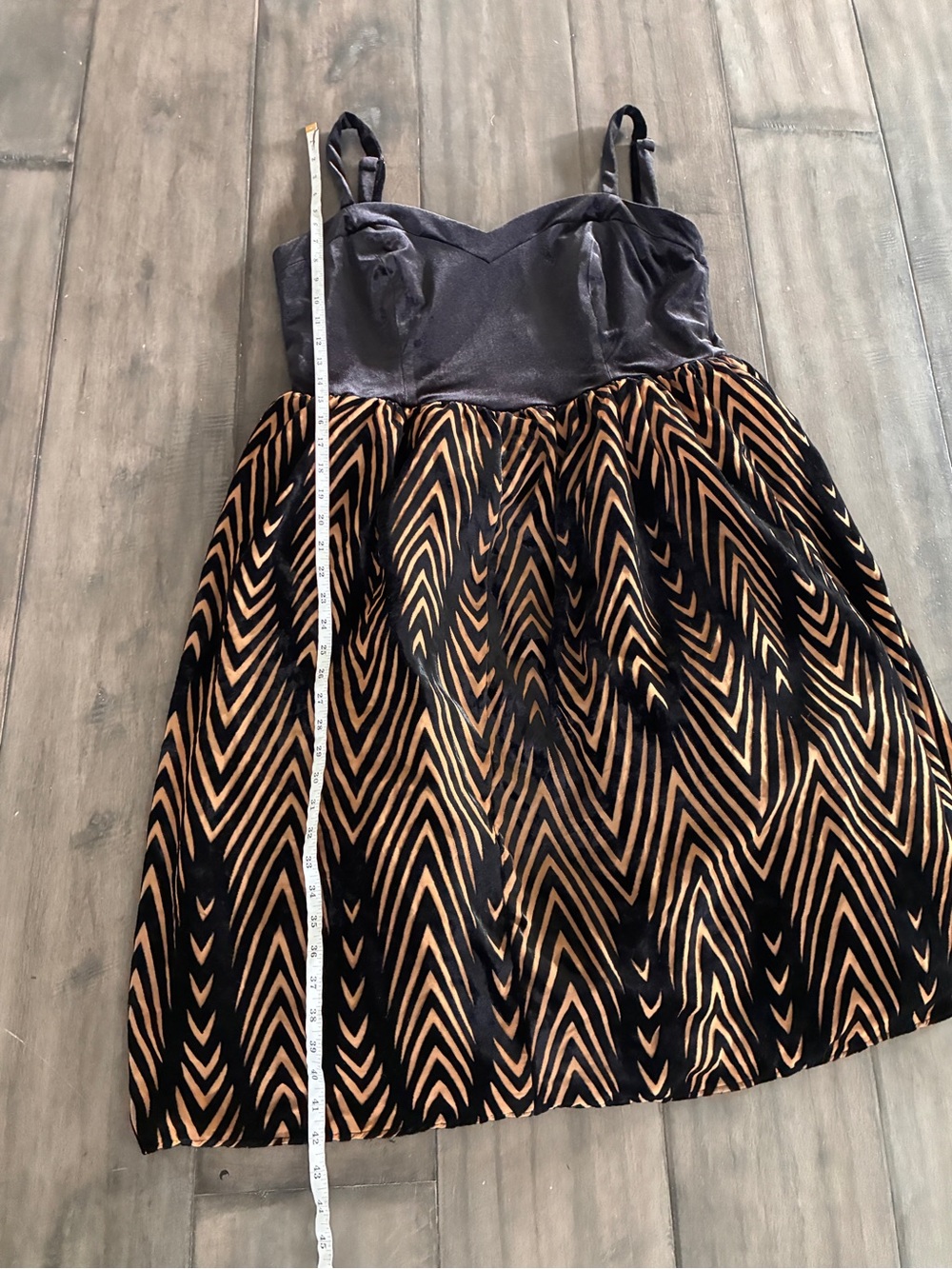 Unique Vintage Bertie Black Velvet Chevron Swing Dress - Size XL - Picture 13 of 15